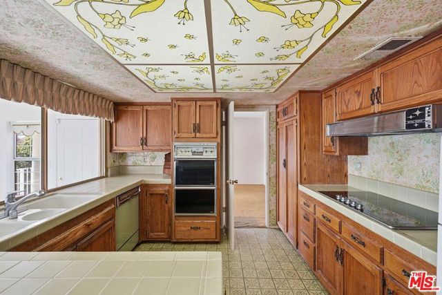 6602 Daryn Drive, West Hills, CA 91307