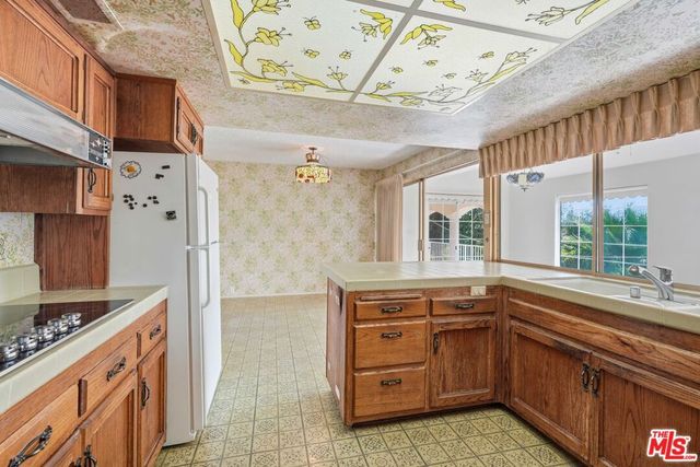6602 Daryn Drive, West Hills, CA 91307