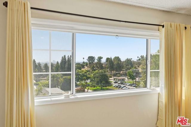 6602 Daryn Drive, West Hills, CA 91307