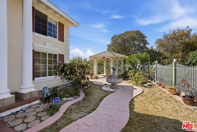 6602 Daryn Drive, West Hills, CA 91307