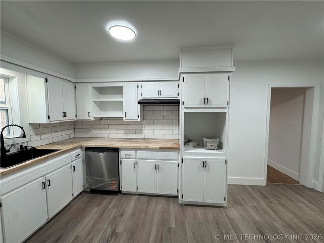 537 E Young Place, Tulsa, OK 74106