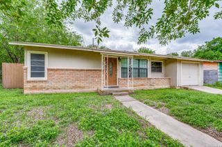 162 CYRIL DR, San Antonio, TX 78218