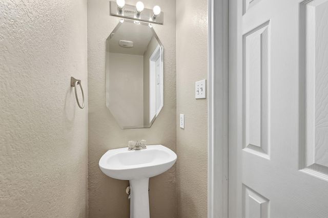 7507 Cypress Edge Drive, Cypress, TX 77433