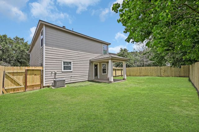 7507 Cypress Edge Drive, Cypress, TX 77433