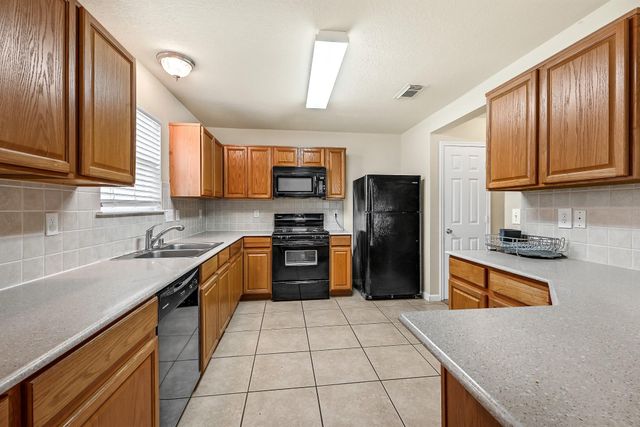7507 Cypress Edge Drive, Cypress, TX 77433