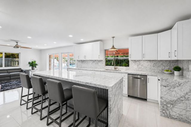 3531 NE 30th Avenue, Lighthouse Point, FL 33064