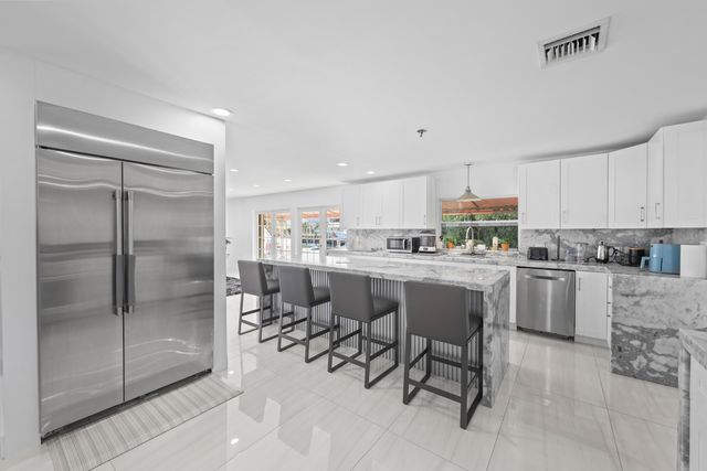 3531 NE 30th Avenue, Lighthouse Point, FL 33064