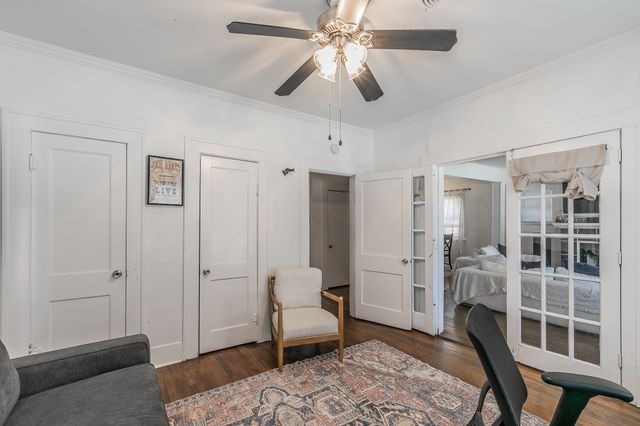 2100 5th Avenue, Fort Worth, TX 76110