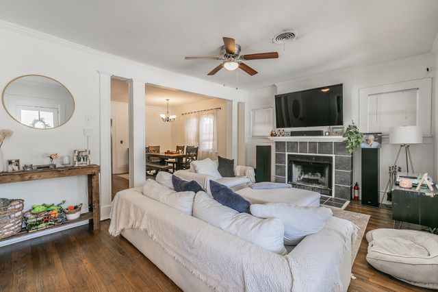 2100 5th Avenue, Fort Worth, TX 76110