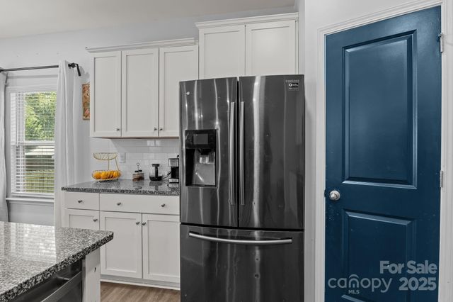 822 Lakehill Road, Charlotte, NC 28214