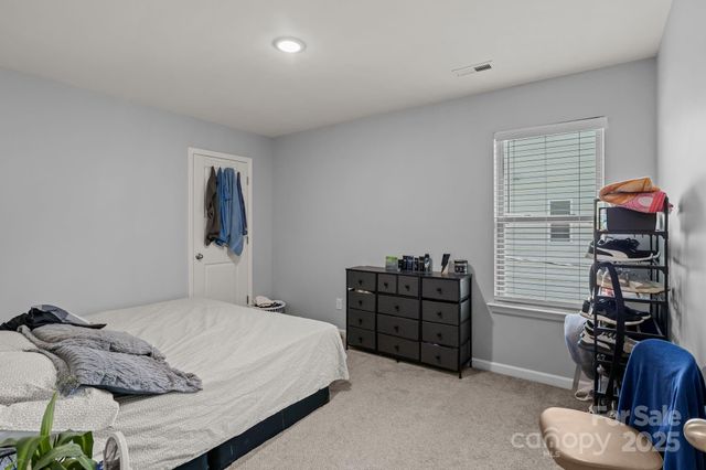 822 Lakehill Road, Charlotte, NC 28214