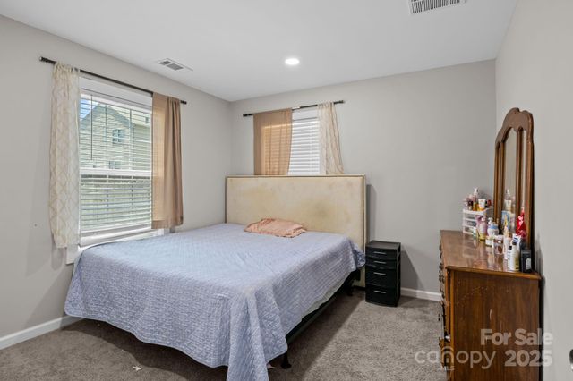 822 Lakehill Road, Charlotte, NC 28214