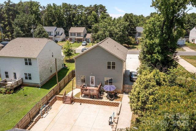 822 Lakehill Road, Charlotte, NC 28214