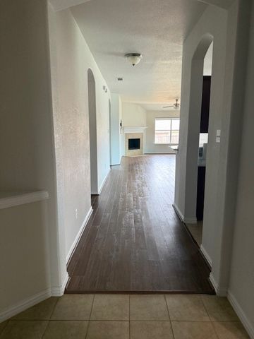 202 Lawson Farms Drive, Midlothian, TX 76065