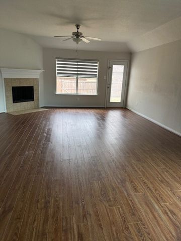 202 Lawson Farms Drive, Midlothian, TX 76065