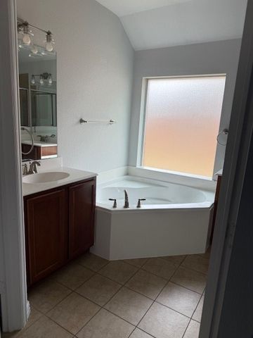 202 Lawson Farms Drive, Midlothian, TX 76065