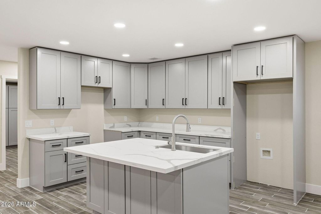 2800 S Hwy 180 --, St Johns, AZ 85936