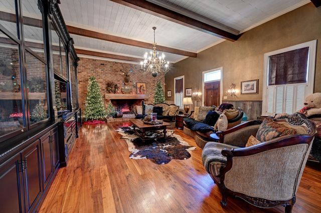 2123 St. Mary Highway, Thibodaux, LA 70301