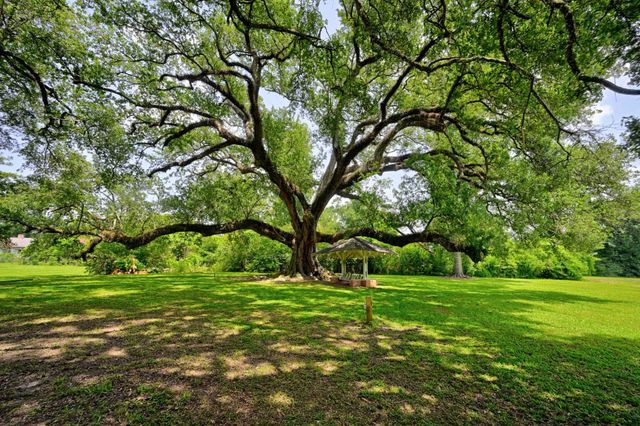 2123 St. Mary Highway, Thibodaux, LA 70301