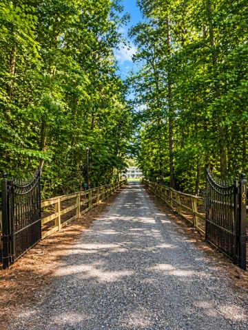 164 Sparrow Road, Saint George, SC 29477