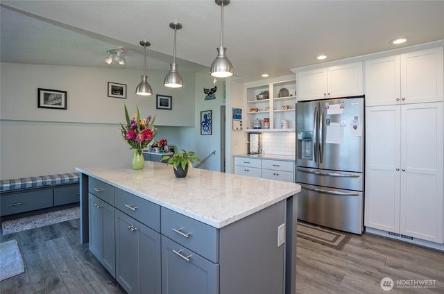 96 Kim Court, Steilacoom, WA 98388
