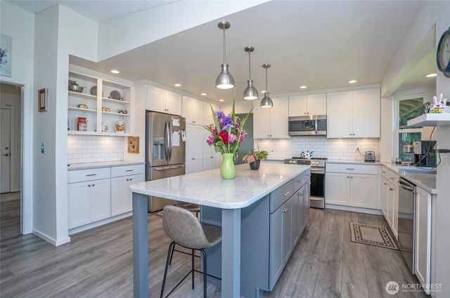 96 Kim Court, Steilacoom, WA 98388