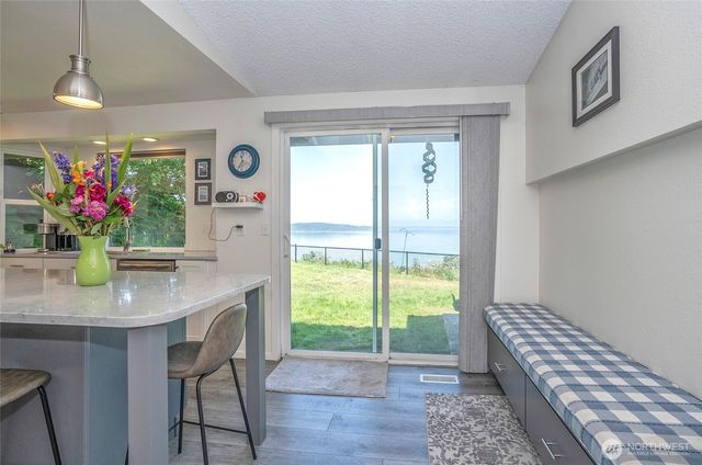 96 Kim Court, Steilacoom, WA 98388