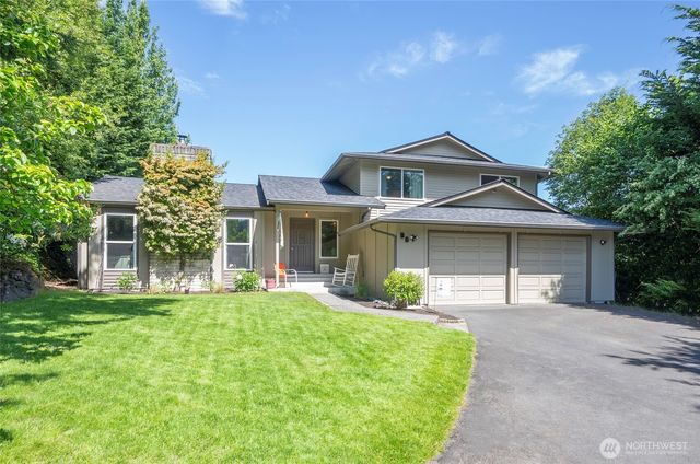 96 Kim Court, Steilacoom, WA 98388