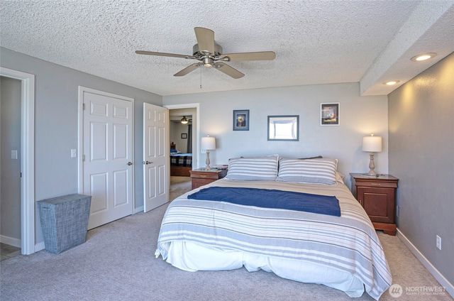 96 Kim Court, Steilacoom, WA 98388