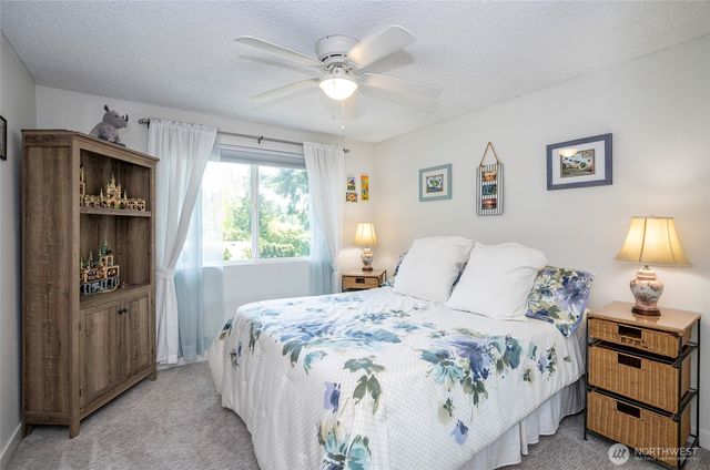 96 Kim Court, Steilacoom, WA 98388