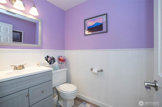 96 Kim Court, Steilacoom, WA 98388