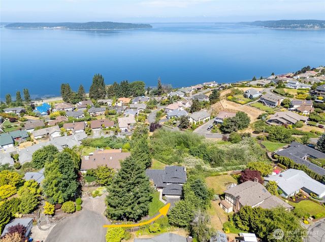 96 Kim Court, Steilacoom, WA 98388