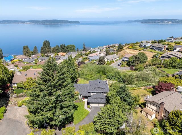 96 Kim Court, Steilacoom, WA 98388