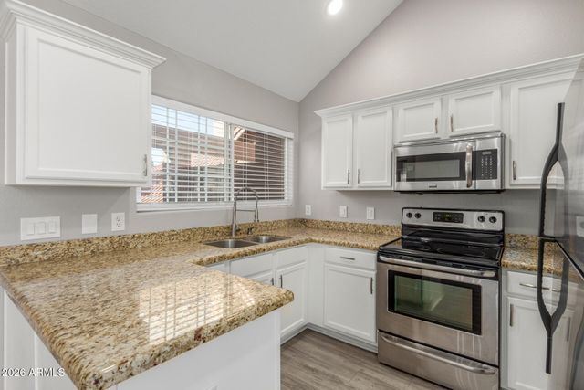 1633 E LAKESIDE Drive 67, Gilbert, AZ 85234