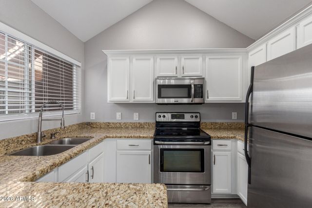 1633 E LAKESIDE Drive 67, Gilbert, AZ 85234