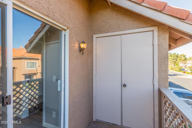 1633 E LAKESIDE Drive 67, Gilbert, AZ 85234