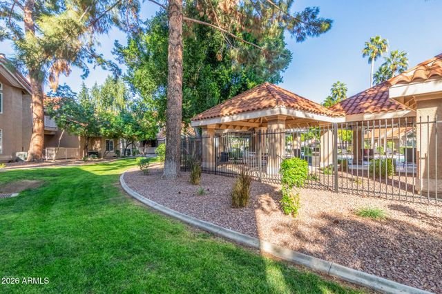 1633 E LAKESIDE Drive 67, Gilbert, AZ 85234