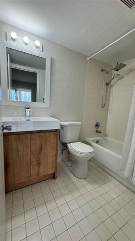 300 SW 134TH WY 304E, Pembroke Pines, FL 33027