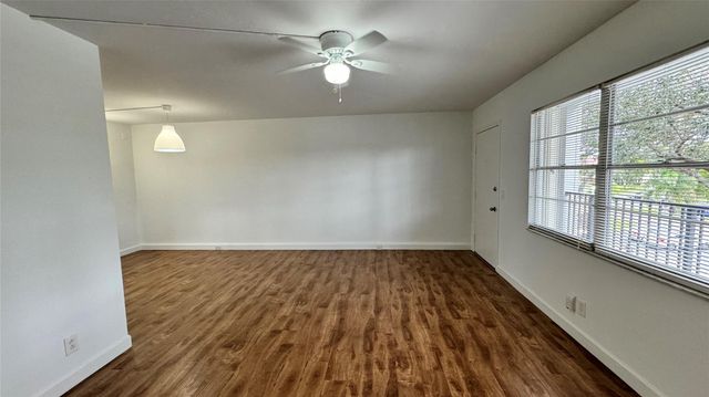 300 SW 134TH WY 304E, Pembroke Pines, FL 33027