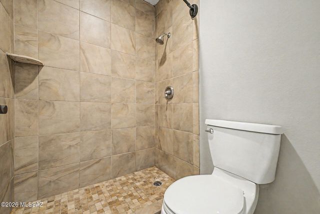 6415 N Tierra de las Catalinas Apt 38, Tucson, AZ 85718