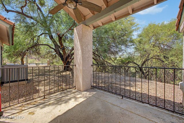 6415 N Tierra de las Catalinas Apt 38, Tucson, AZ 85718