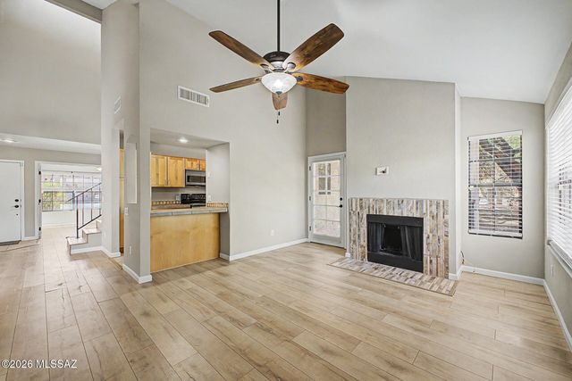6415 N Tierra de las Catalinas Apt 38, Tucson, AZ 85718