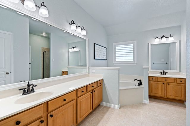 11701 Cambria Court, Fort Worth, TX 76008