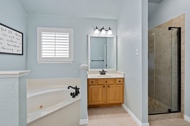 11701 Cambria Court, Fort Worth, TX 76008