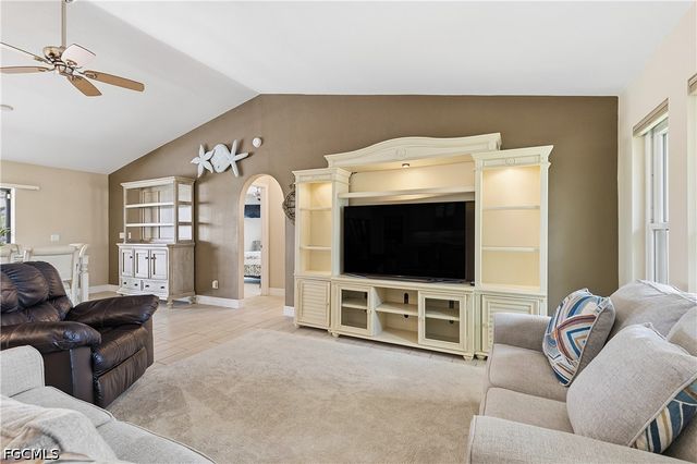 2018 SE 29th ST, Cape Coral, FL 33904