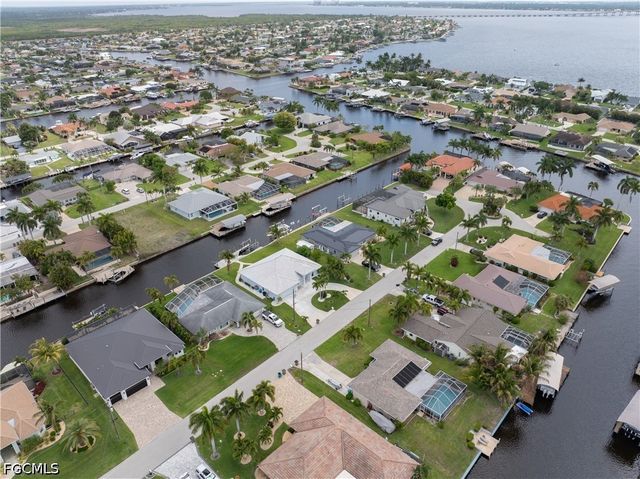 2018 SE 29th ST, Cape Coral, FL 33904