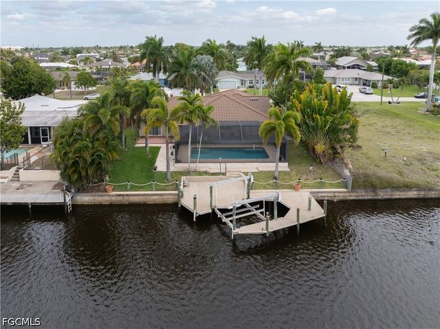 2018 SE 29th ST, Cape Coral, FL 33904