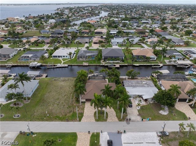 2018 SE 29th ST, Cape Coral, FL 33904