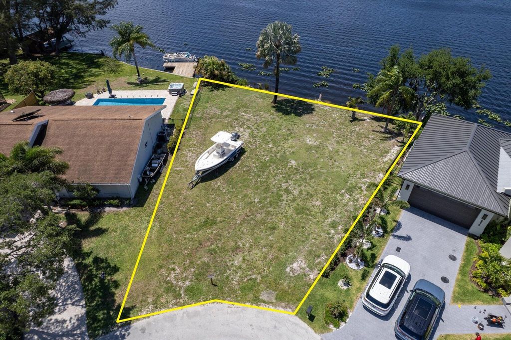 6535 Paul Mar Drive, Lake Worth, FL 33462