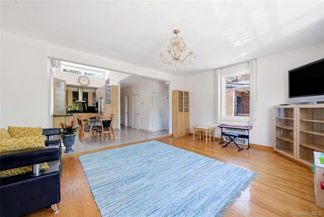 4082 Ocean Avenue, Brooklyn, NY 11235